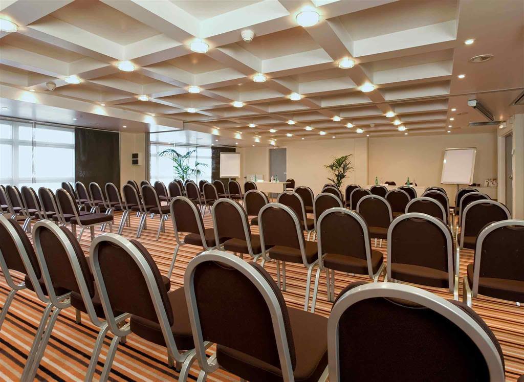 Mercure Paris Massy Gare Tgv Bagian luar foto