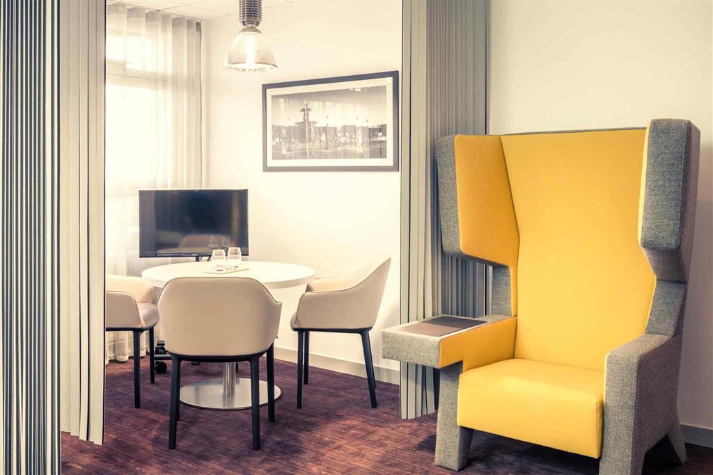 Mercure Paris Massy Gare Tgv Bagian luar foto