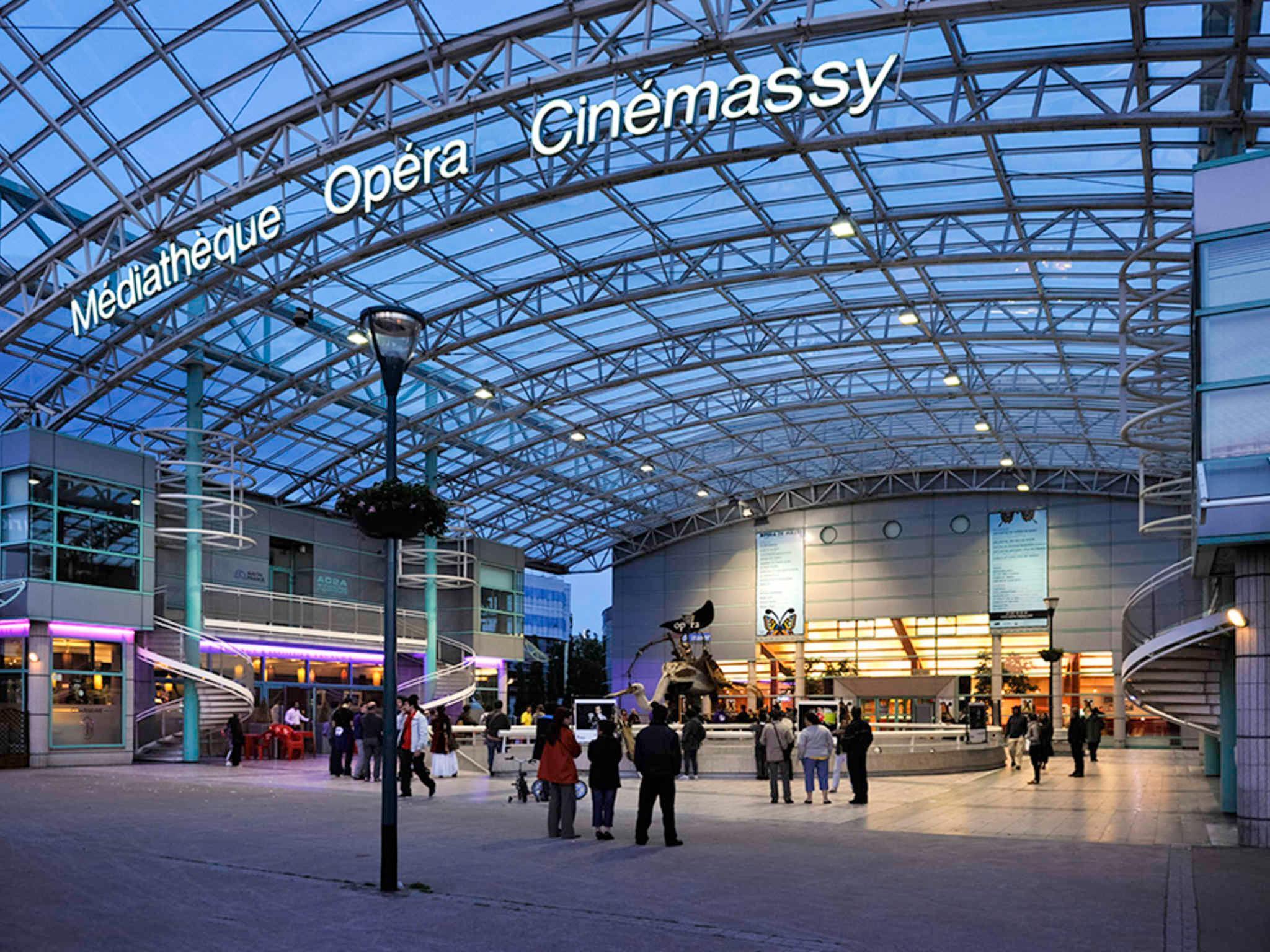 Mercure Paris Massy Gare Tgv Bagian luar foto