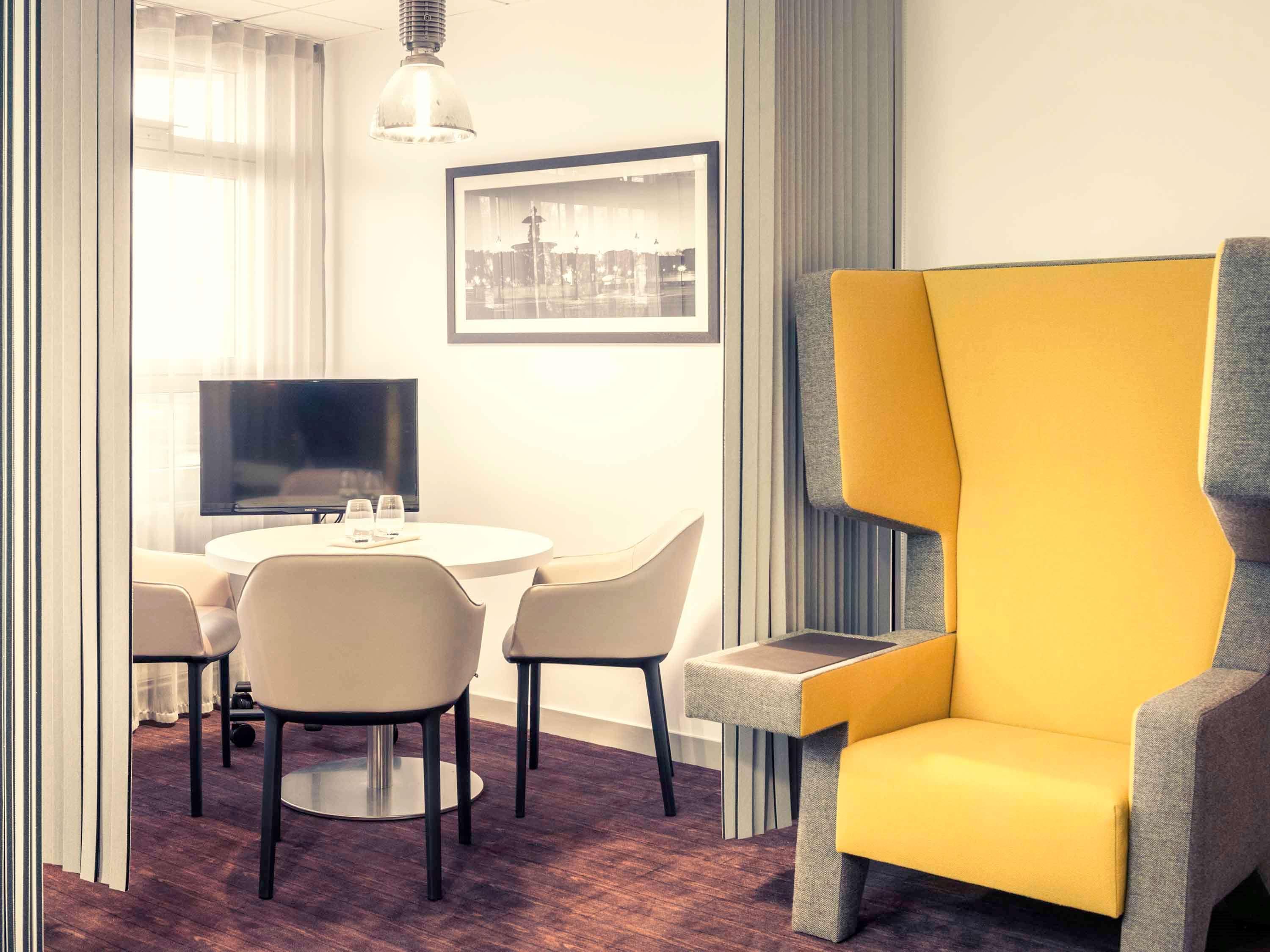 Mercure Paris Massy Gare Tgv Bagian luar foto