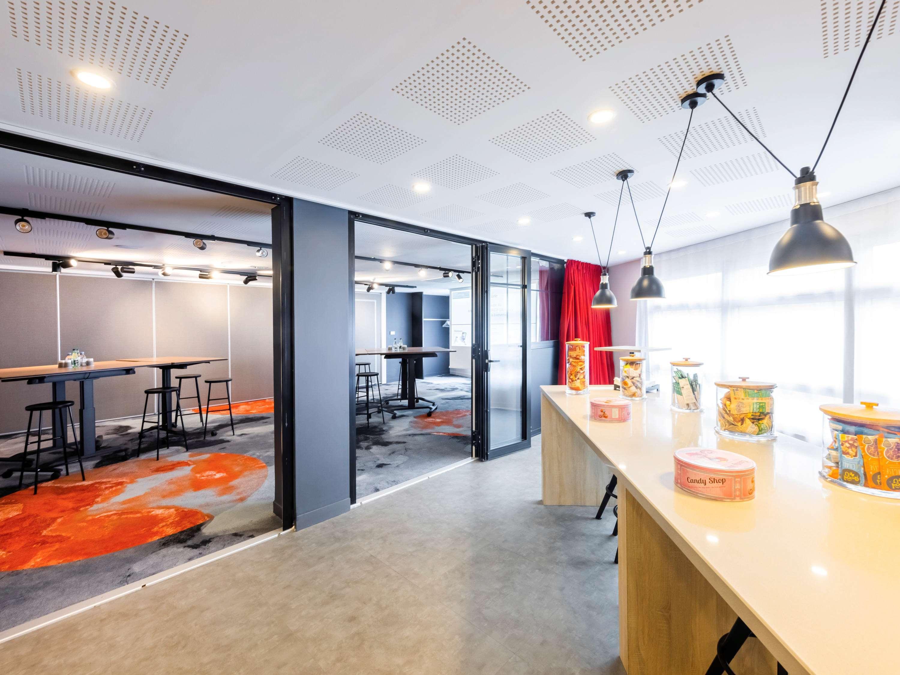 Mercure Paris Massy Gare Tgv Bagian luar foto