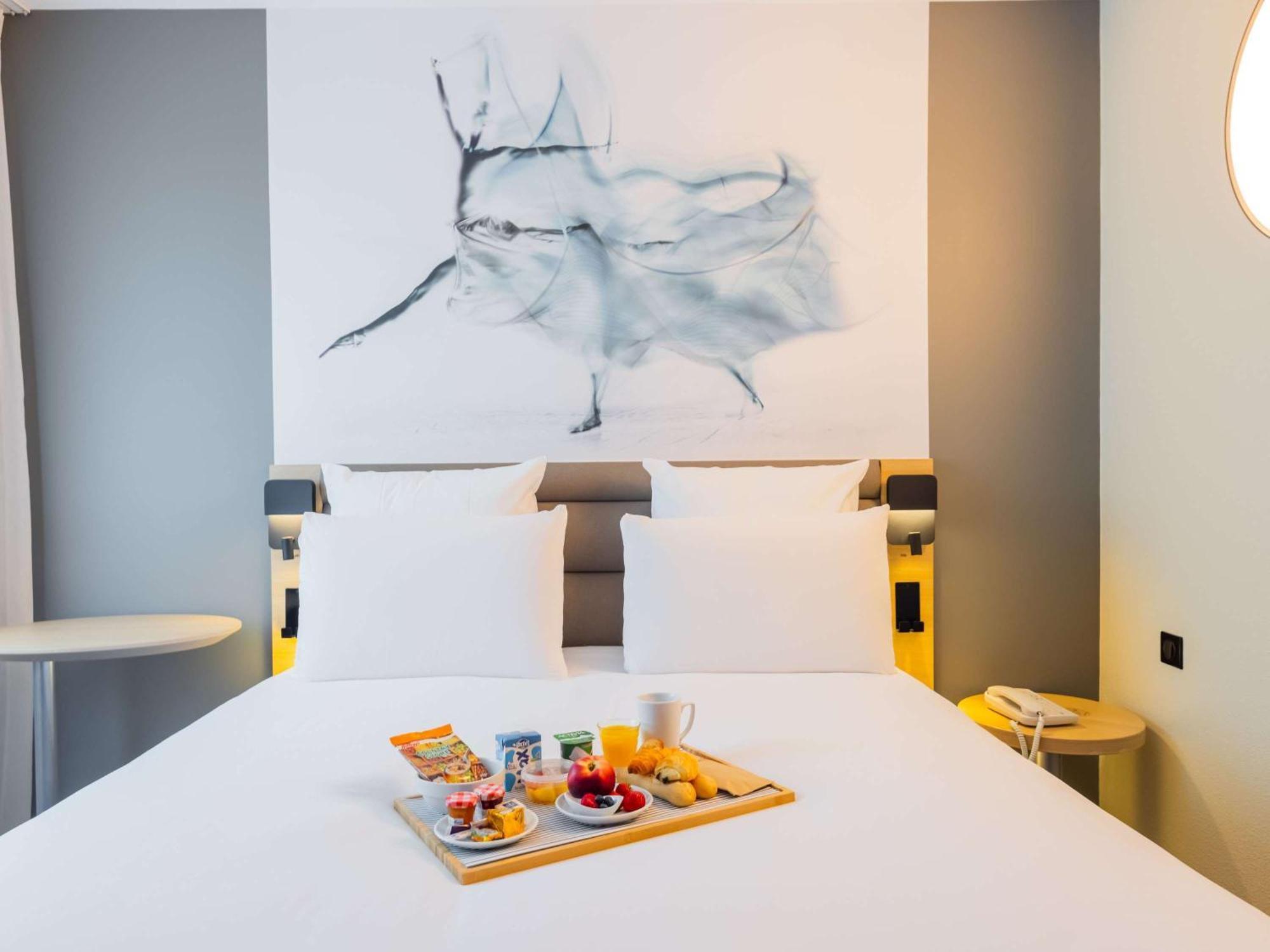 Mercure Paris Massy Gare Tgv Bagian luar foto