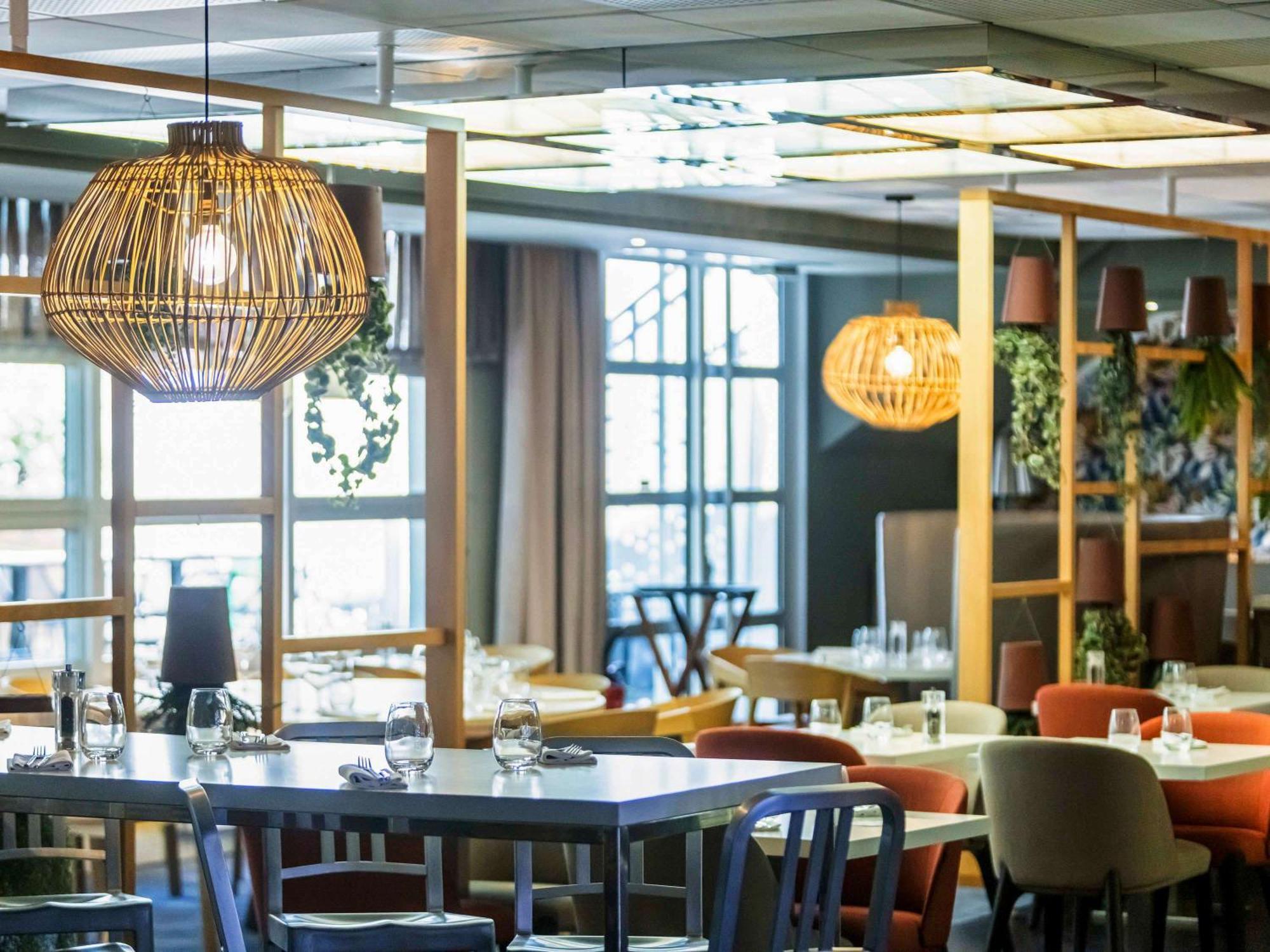 Mercure Paris Massy Gare Tgv Bagian luar foto